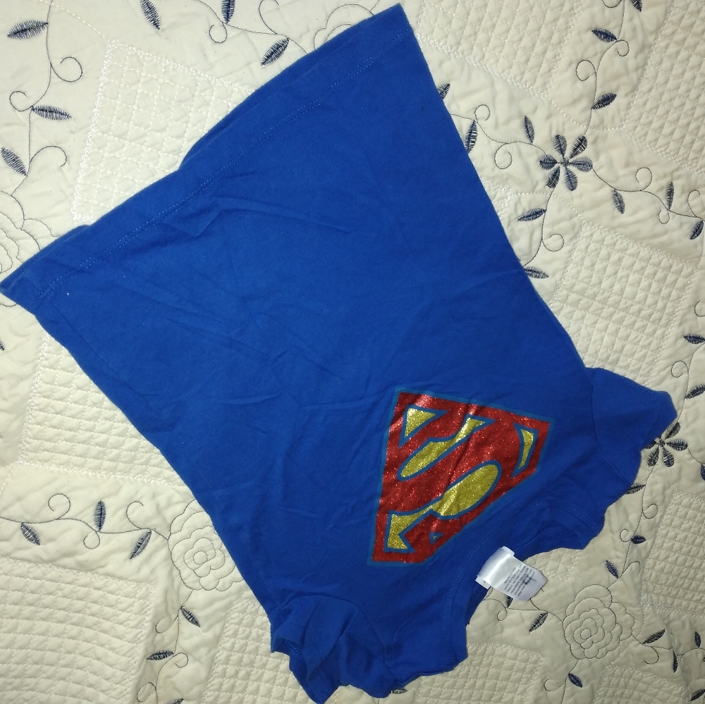 shirt size XS 4/5
